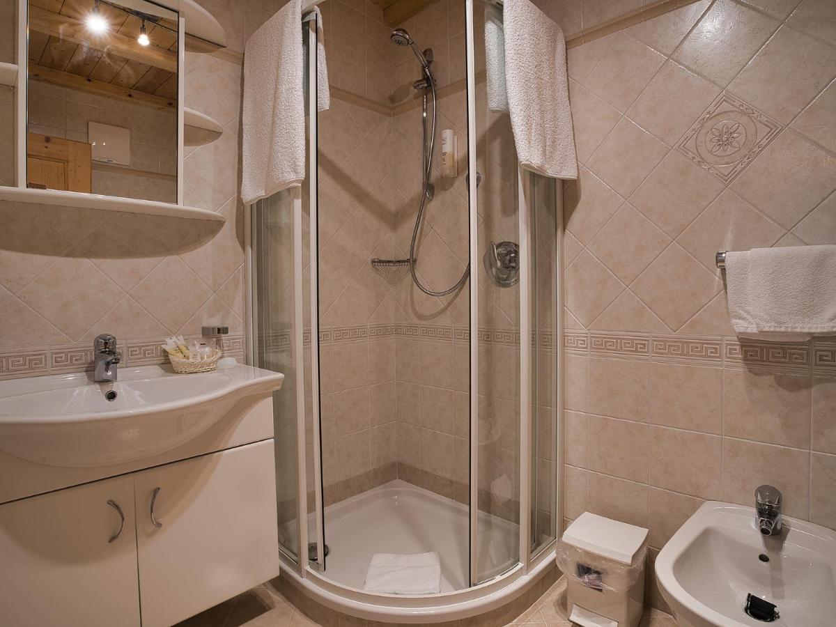 Hotel Monte44 Selva di Val Gardena Zewnętrze zdjęcie