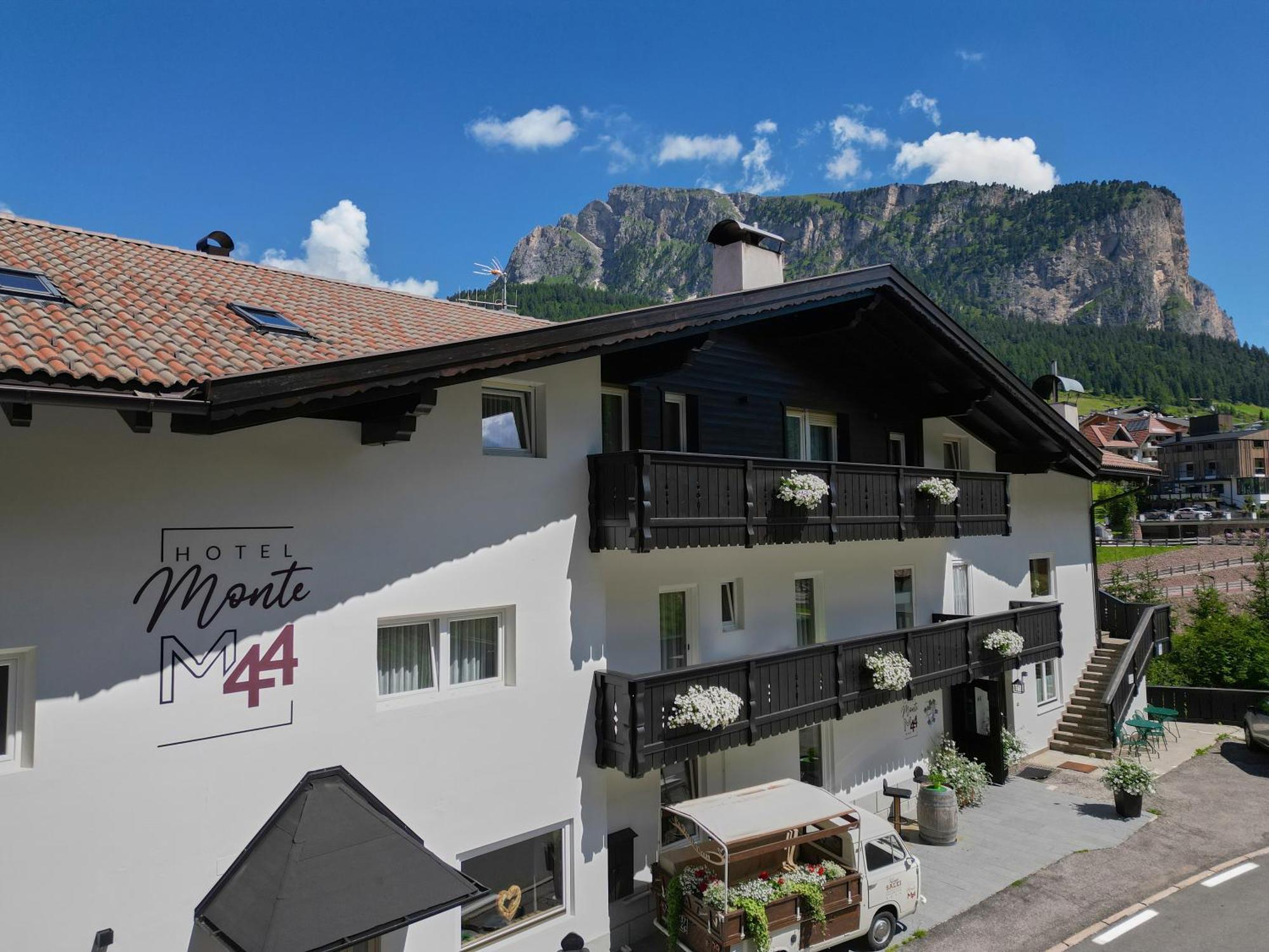 Hotel Monte44 Selva di Val Gardena Zewnętrze zdjęcie